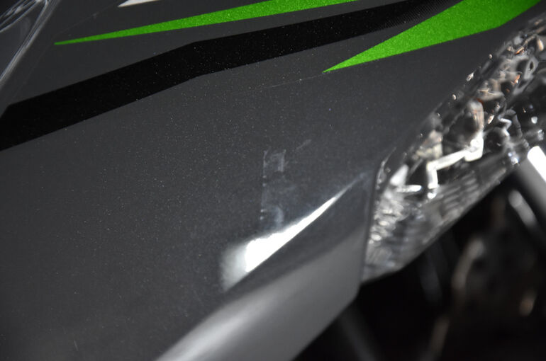 カワサキ・ZX-6Rのガラスコーティング６