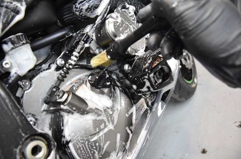 カワサキ・ZX-6Rのガラスコーティング２０