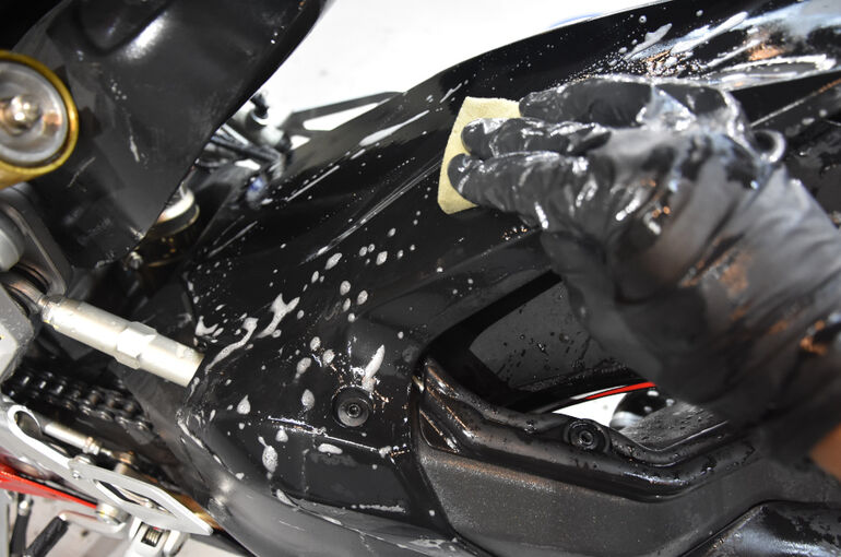 ドゥカティ・パニガーレV2のバイクコーティング１０