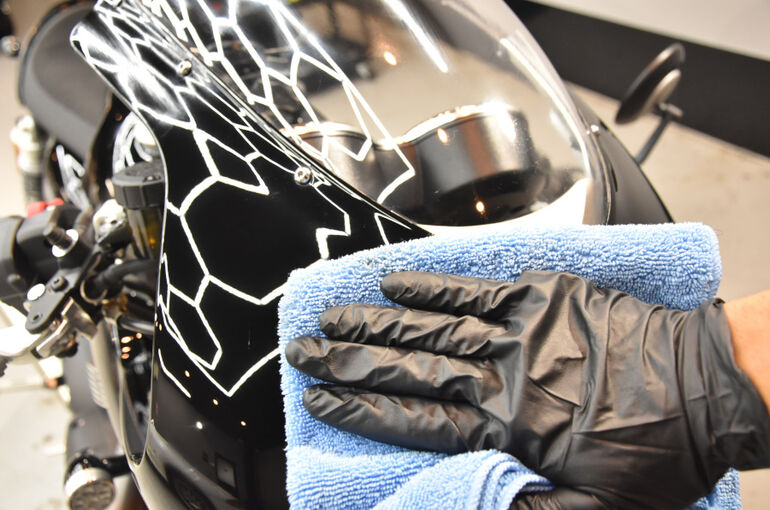 トライアンフ・スラクストン1200RSのバイクコーティング２２