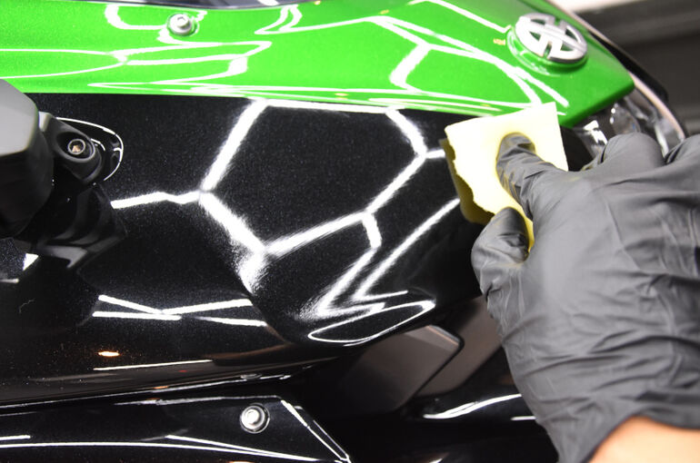 カワサキ・H2SESXのガラスコーティング18