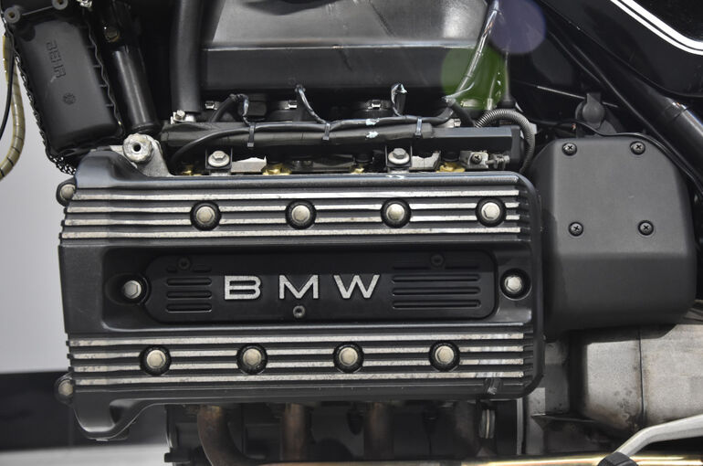 BMW・K100RSのガラスコーティング施工6