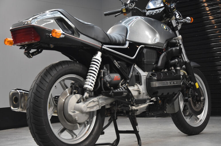 BMW・K100RSのガラスコーティング施工10