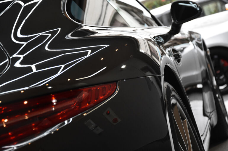 ポルシェ・911のガラスコーティング施工3