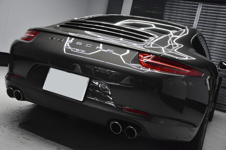 ポルシェ・911のガラスコーティング施工4