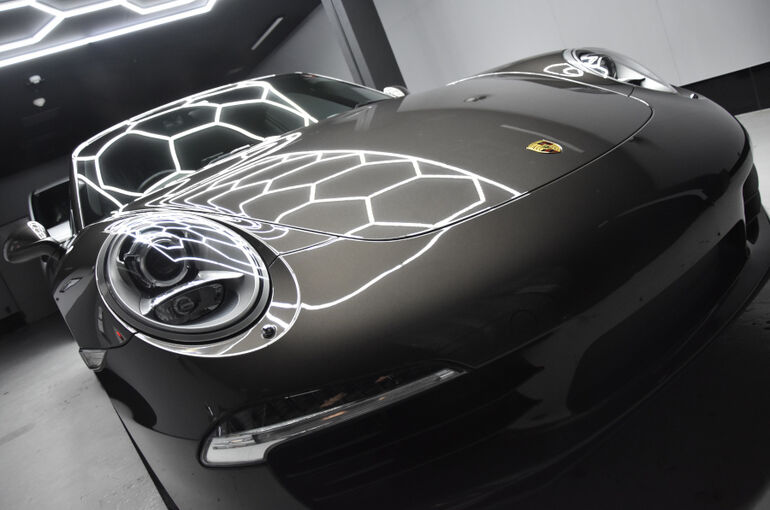 ポルシェ・911のガラスコーティング施工5