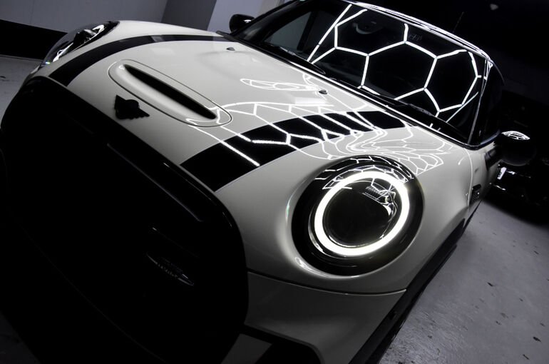 MINI・クーパーSのガラスコーティング施工
