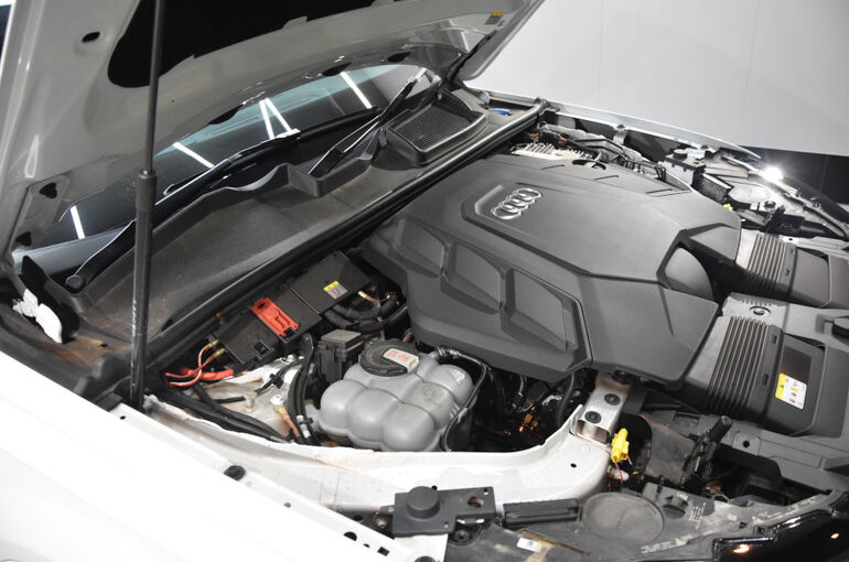 アウディQ7のガラスコーティング２３